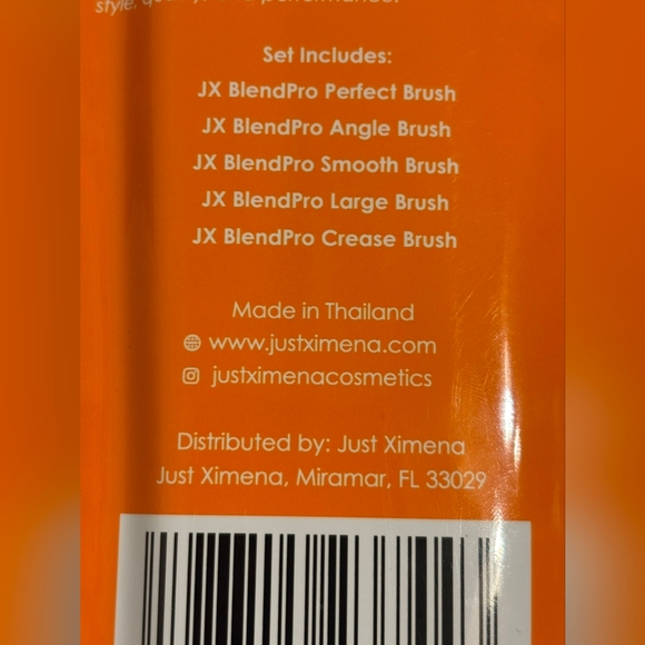 Quatrefoil Leopard Printed Keychain And Just Ximena Brushes - Picture 17 of 17